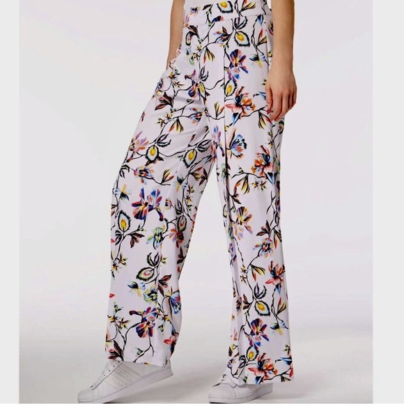 NWT. Bar lll Women’s Wide Leg Floral Palazzo Pants. Prism Garden. Size 0 - Picture 3 of 6
